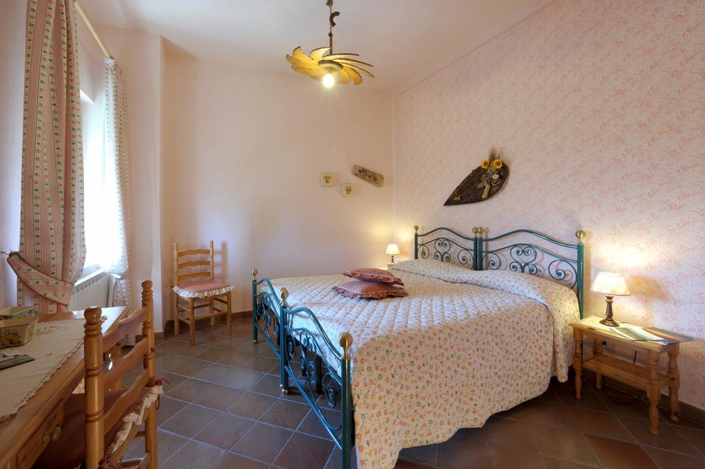 Agriturismo Podere Poggio Ai Cieli San Gimignano Oda fotoğraf